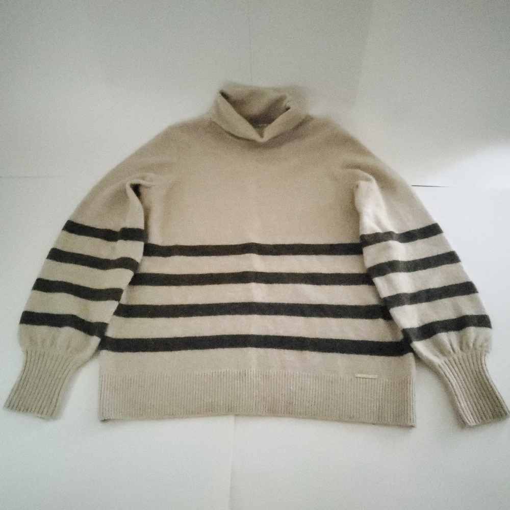 Michael Kors Women's S beige w grey stripes light wool turtleneck sweater